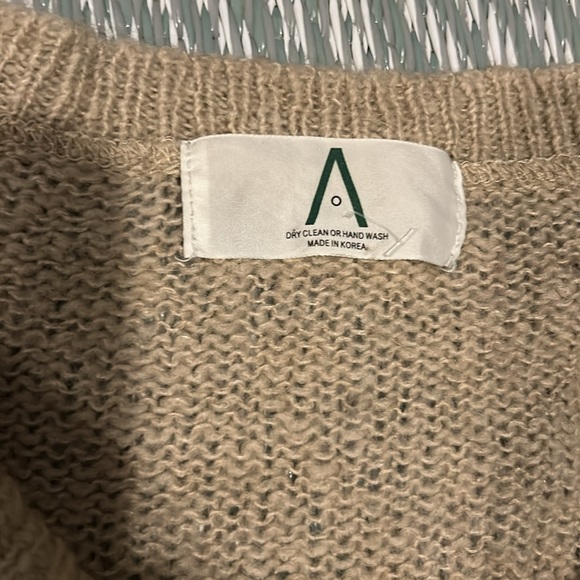 Made in Korea unknown brand tunic - Picture 3 of 3